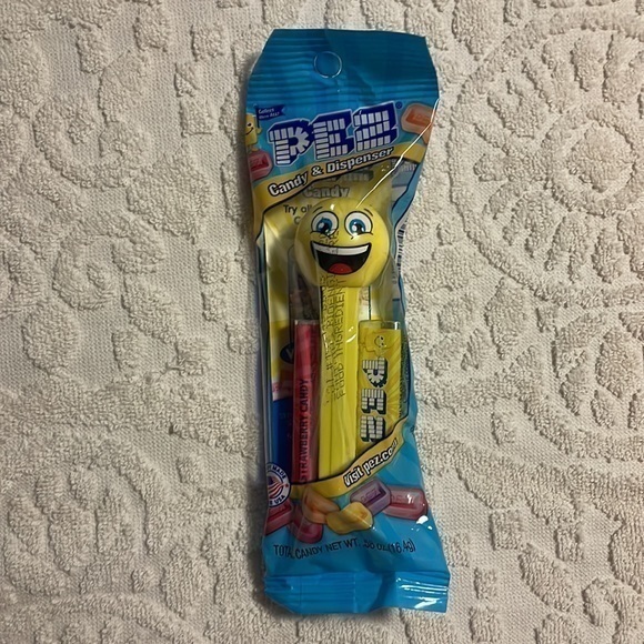 New PEZ Dispensers, Emojis pack of 5 - Picture 3 of 6